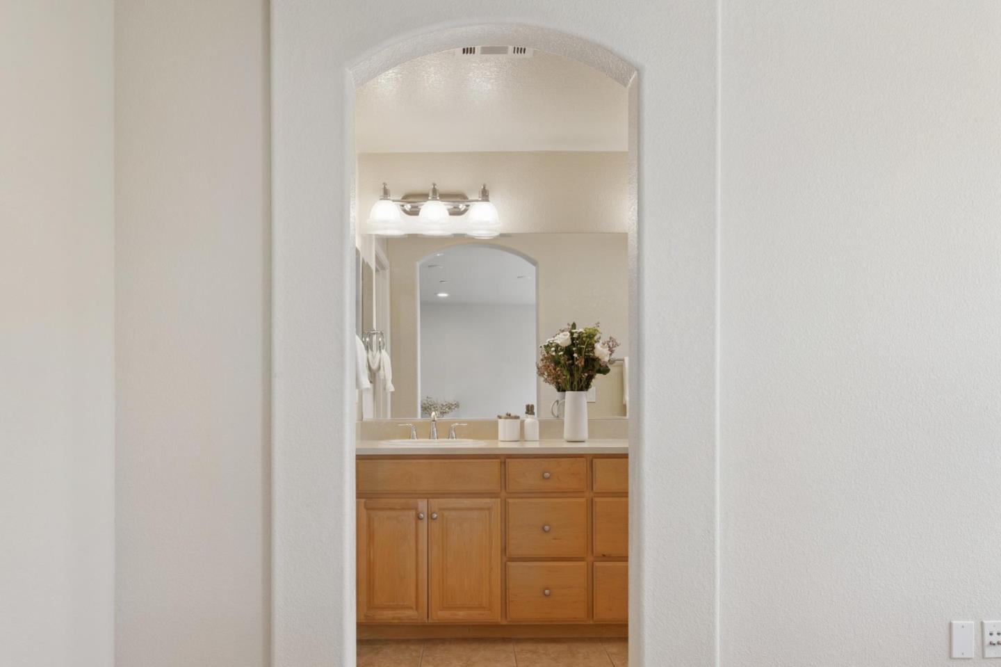 Detail Gallery Image 32 of 45 For 493 Magritte Way, Mountain View,  CA 94041 - 3 Beds | 3/1 Baths