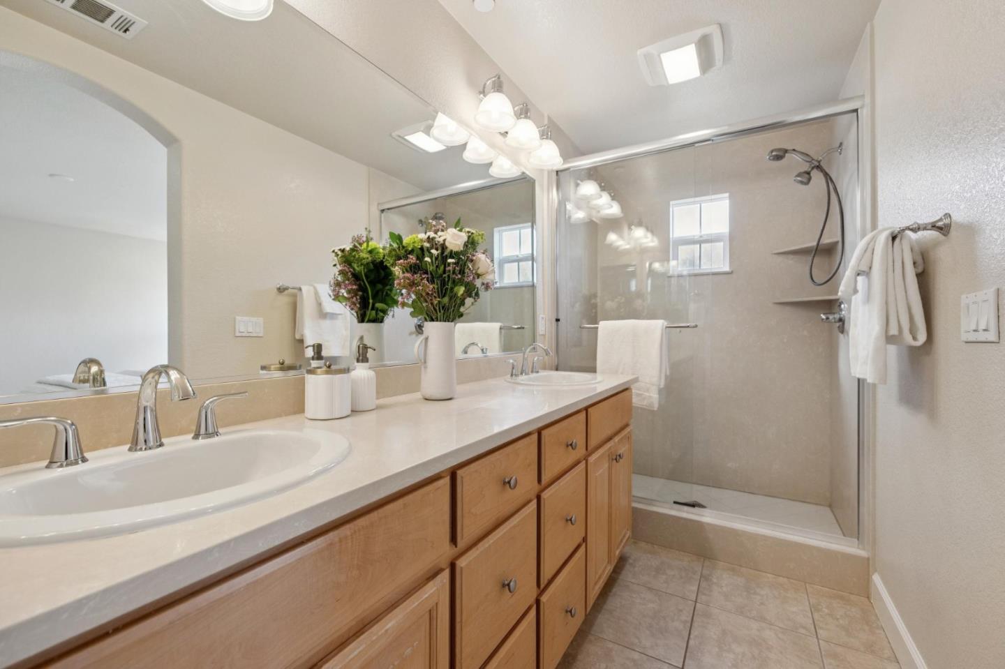 Detail Gallery Image 33 of 45 For 493 Magritte Way, Mountain View,  CA 94041 - 3 Beds | 3/1 Baths