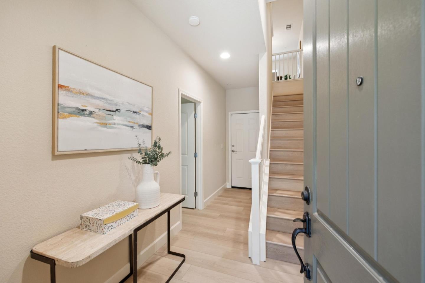 Detail Gallery Image 5 of 45 For 493 Magritte Way, Mountain View,  CA 94041 - 3 Beds | 3/1 Baths