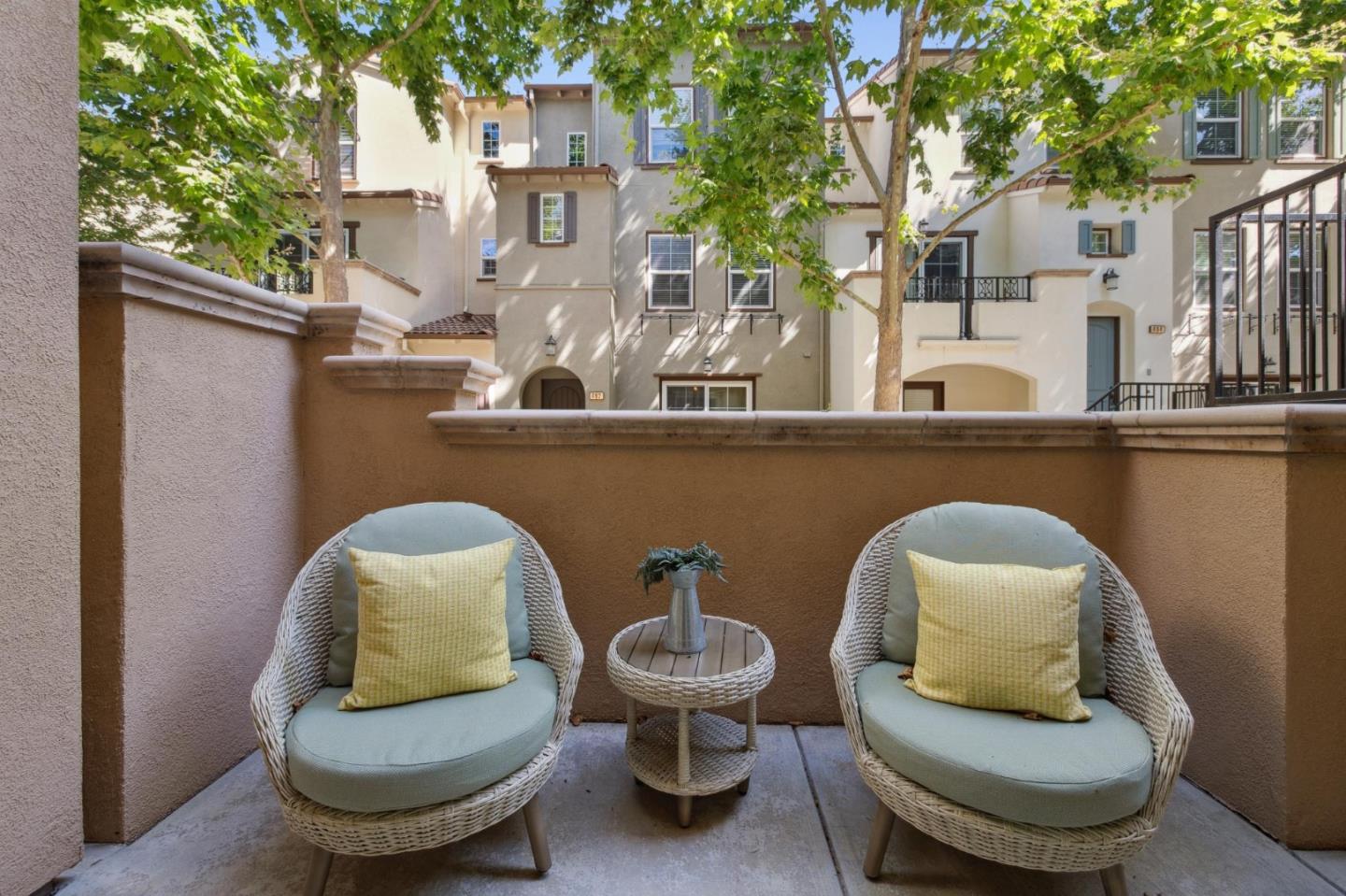 Detail Gallery Image 7 of 45 For 493 Magritte Way, Mountain View,  CA 94041 - 3 Beds | 3/1 Baths