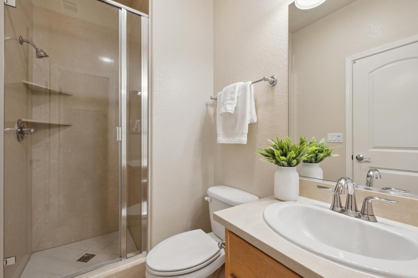 Detail Gallery Image 8 of 45 For 493 Magritte Way, Mountain View,  CA 94041 - 3 Beds | 3/1 Baths
