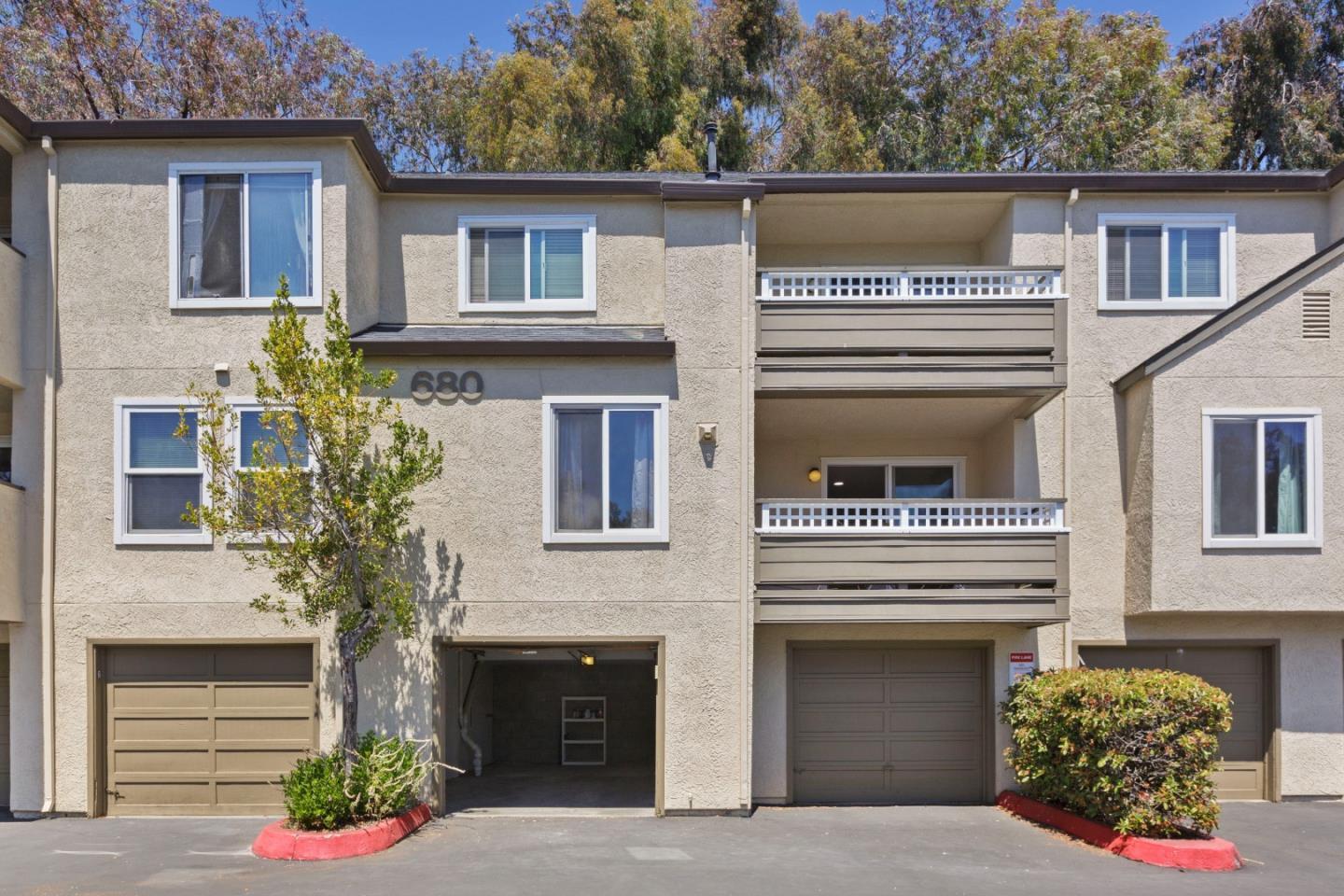 Detail Gallery Image 1 of 38 For 680 Dartmore Ln #259,  Hayward,  CA 94544 - 2 Beds | 2 Baths