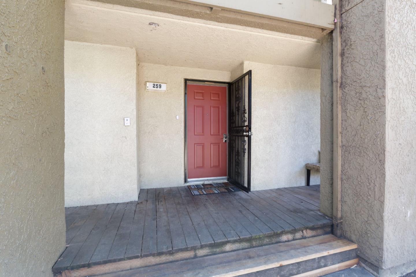 Detail Gallery Image 30 of 38 For 680 Dartmore Ln #259,  Hayward,  CA 94544 - 2 Beds | 2 Baths
