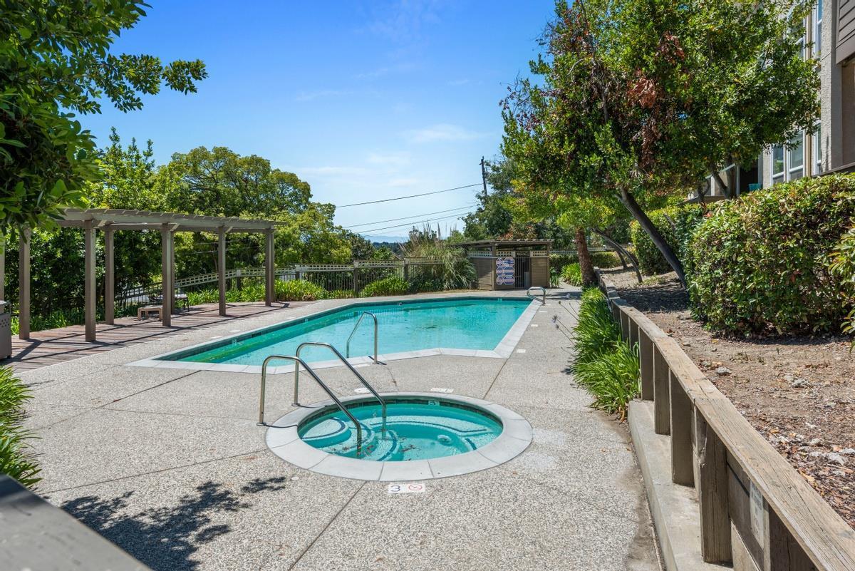 Detail Gallery Image 34 of 38 For 680 Dartmore Ln #259,  Hayward,  CA 94544 - 2 Beds | 2 Baths