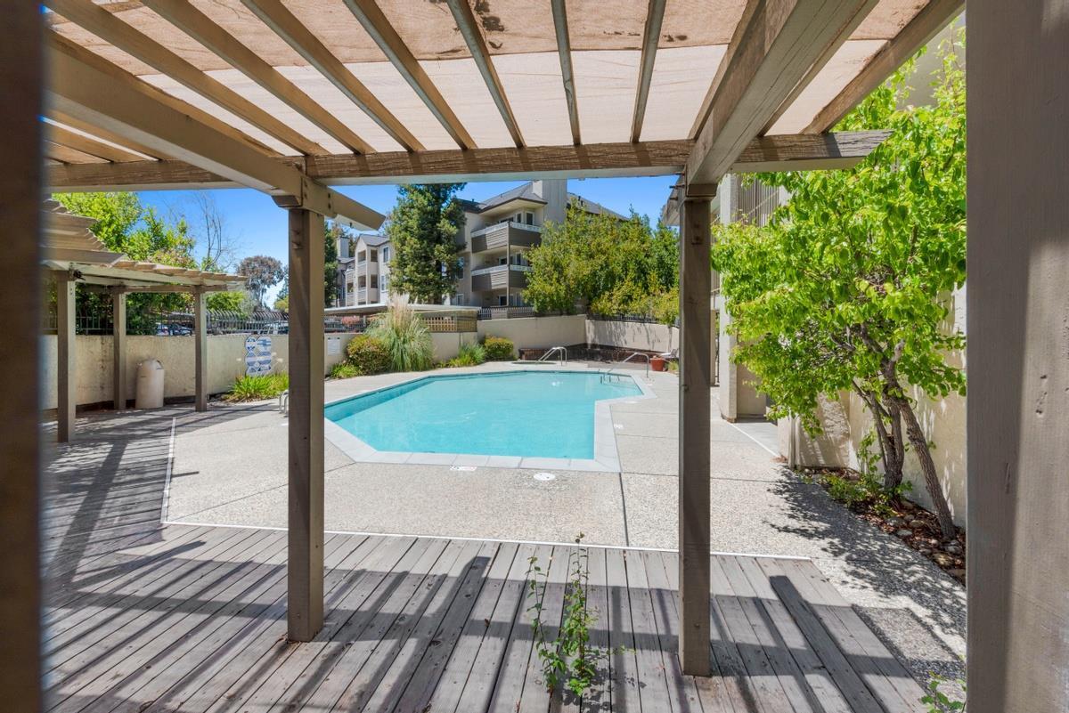 Detail Gallery Image 37 of 38 For 680 Dartmore Ln #259,  Hayward,  CA 94544 - 2 Beds | 2 Baths