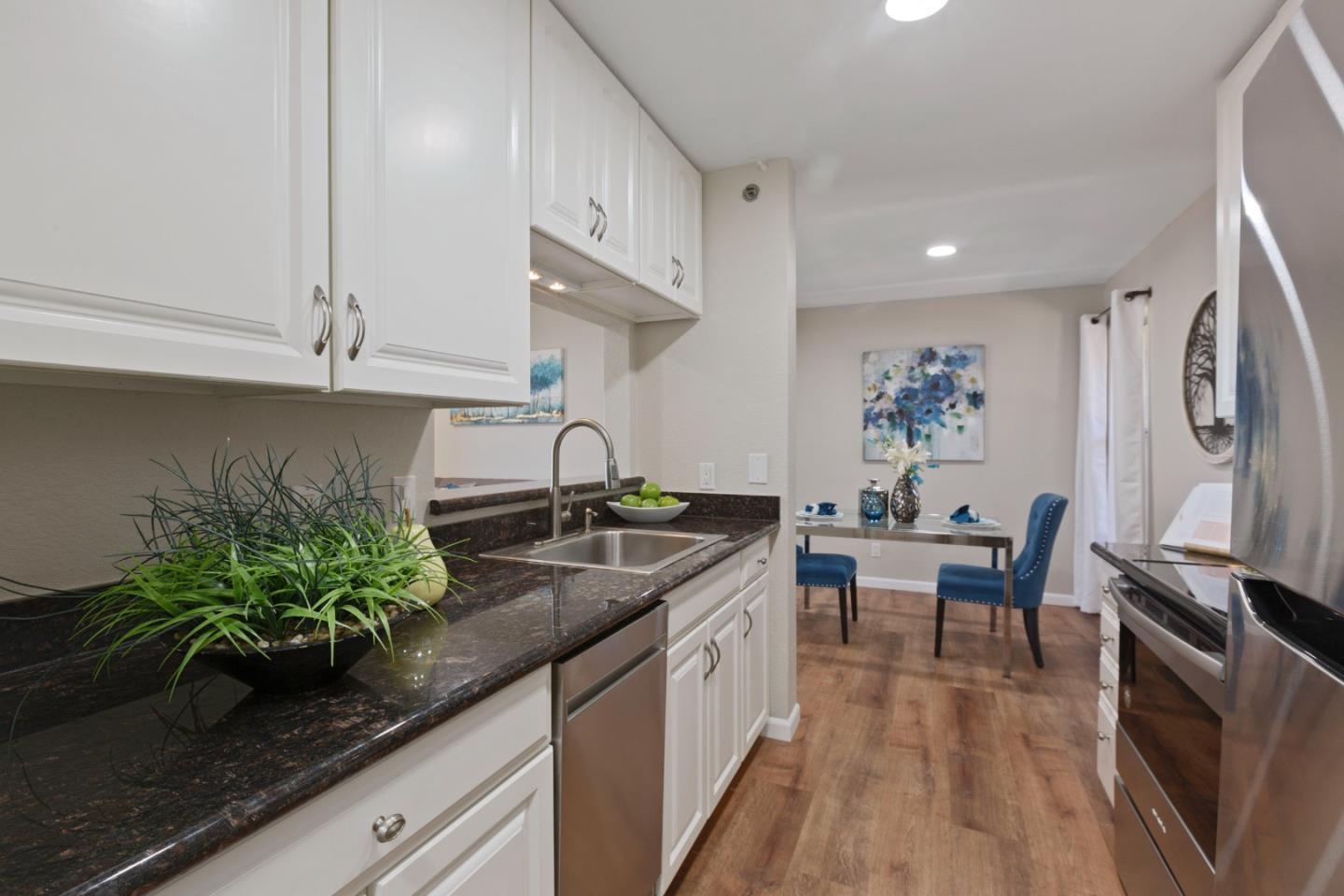 Detail Gallery Image 5 of 38 For 680 Dartmore Ln #259,  Hayward,  CA 94544 - 2 Beds | 2 Baths