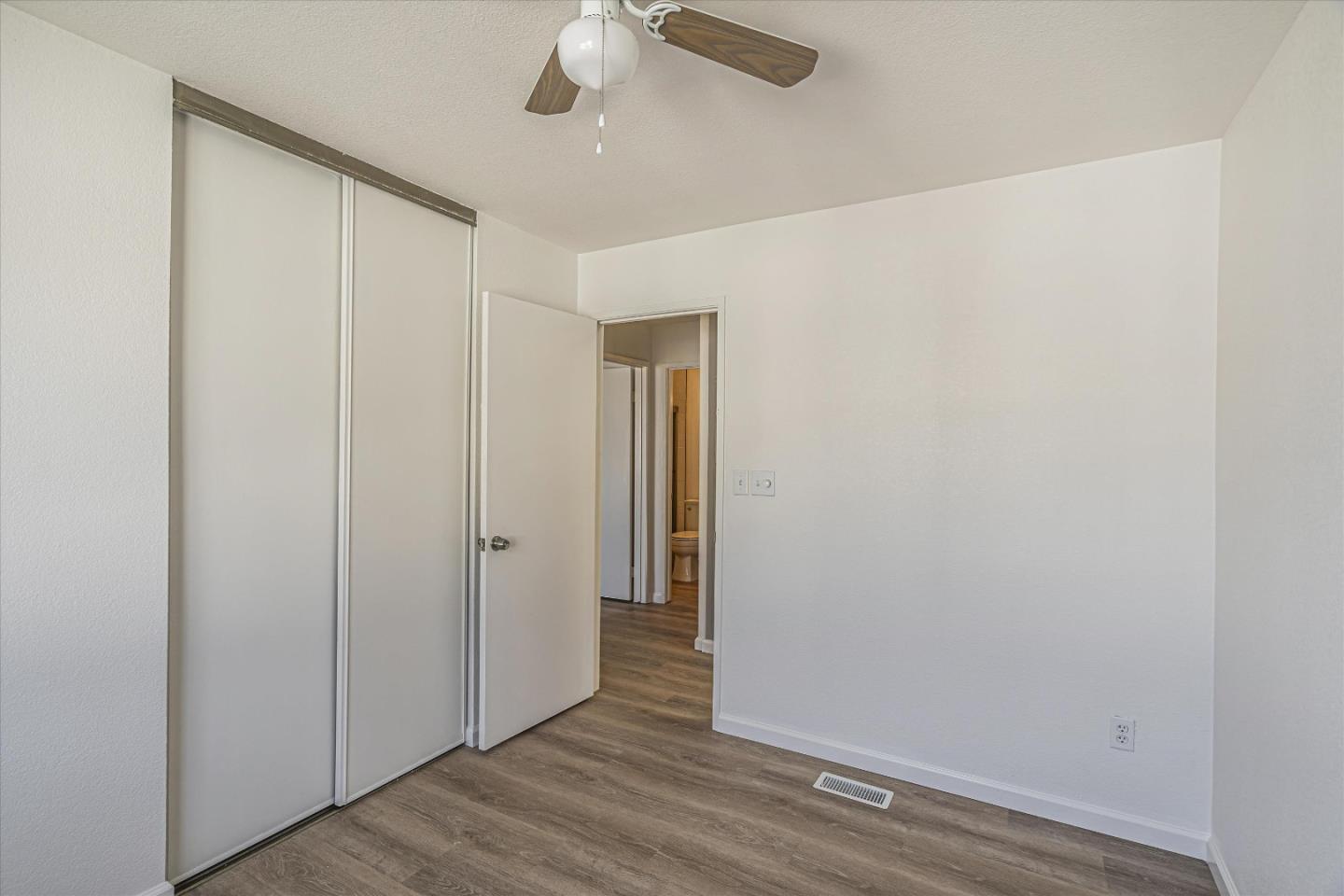 Detail Gallery Image 10 of 21 For 572 Groth Dr, San Jose,  CA 95111 - 2 Beds | 1 Baths