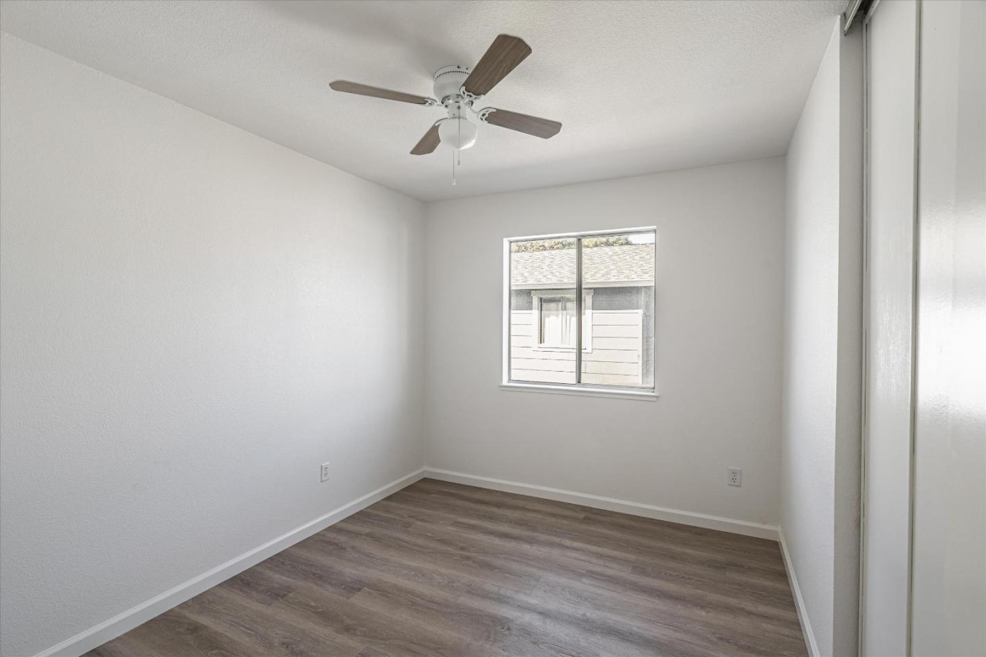 Detail Gallery Image 8 of 21 For 572 Groth Dr, San Jose,  CA 95111 - 2 Beds | 1 Baths