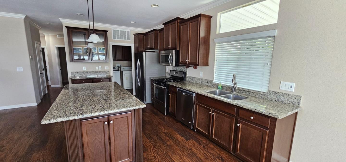 Detail Gallery Image 8 of 19 For 90 Quail Hollow Dr #90,  San Jose,  CA 95128 - 3 Beds | 2 Baths