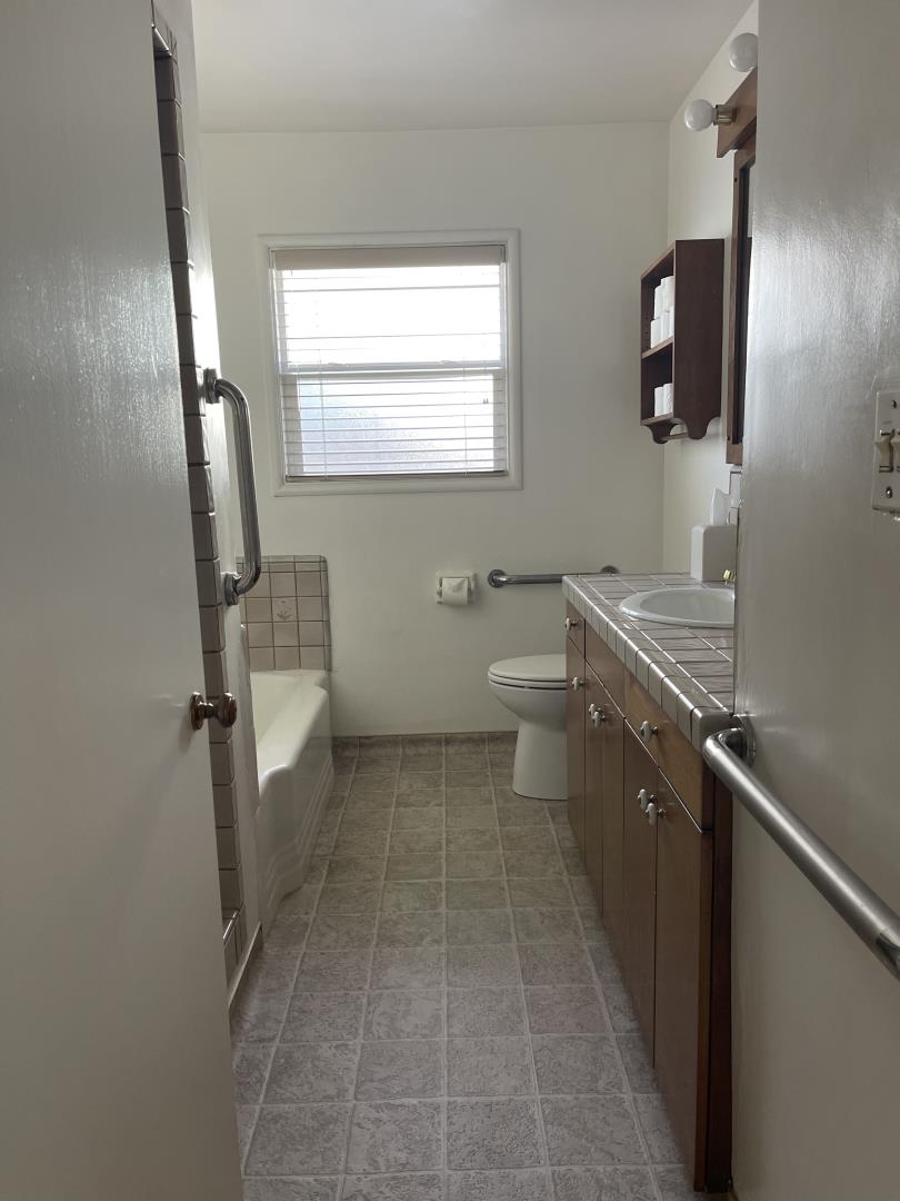 Detail Gallery Image 16 of 26 For 145 Alma St, Watsonville,  CA 95076 - 3 Beds | 1/1 Baths