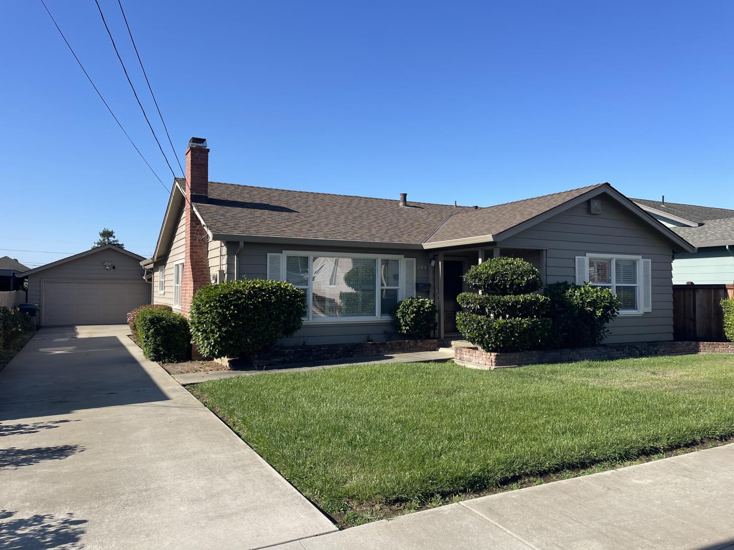 Detail Gallery Image 2 of 26 For 145 Alma St, Watsonville,  CA 95076 - 3 Beds | 1/1 Baths