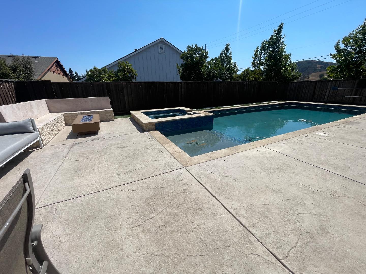Detail Gallery Image 18 of 21 For 268 Cedar Ct, San Juan Bautista,  CA 95045 - 5 Beds | 3 Baths