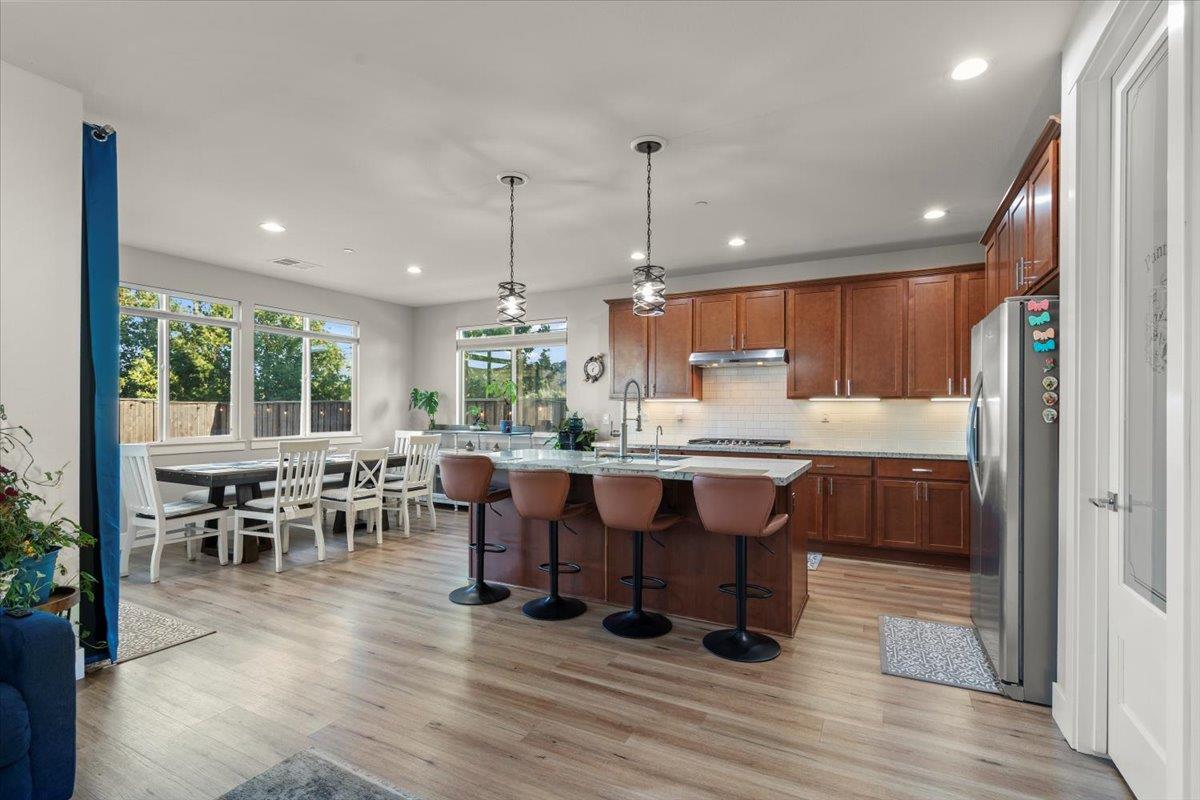 Detail Gallery Image 3 of 21 For 268 Cedar Ct, San Juan Bautista,  CA 95045 - 5 Beds | 3 Baths