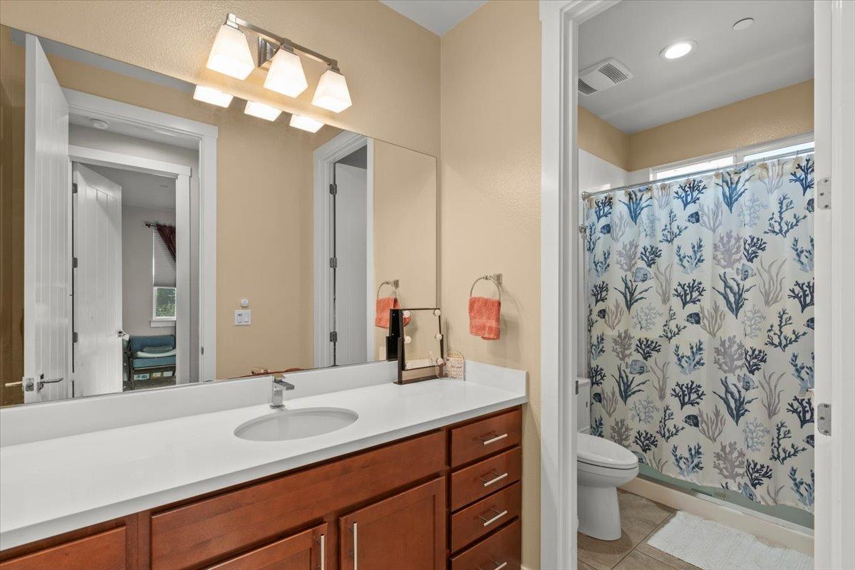 Detail Gallery Image 8 of 21 For 268 Cedar Ct, San Juan Bautista,  CA 95045 - 5 Beds | 3 Baths