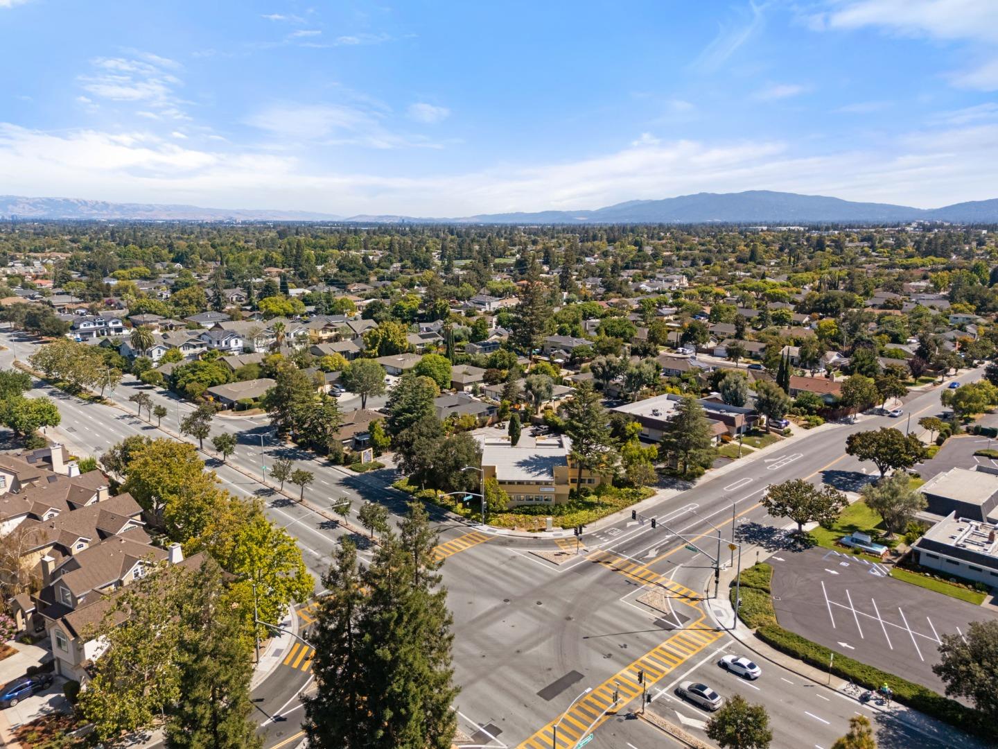 Detail Gallery Image 5 of 70 For 735 Winstead Ter, Sunnyvale,  CA 94087 - 2 Beds | 2 Baths