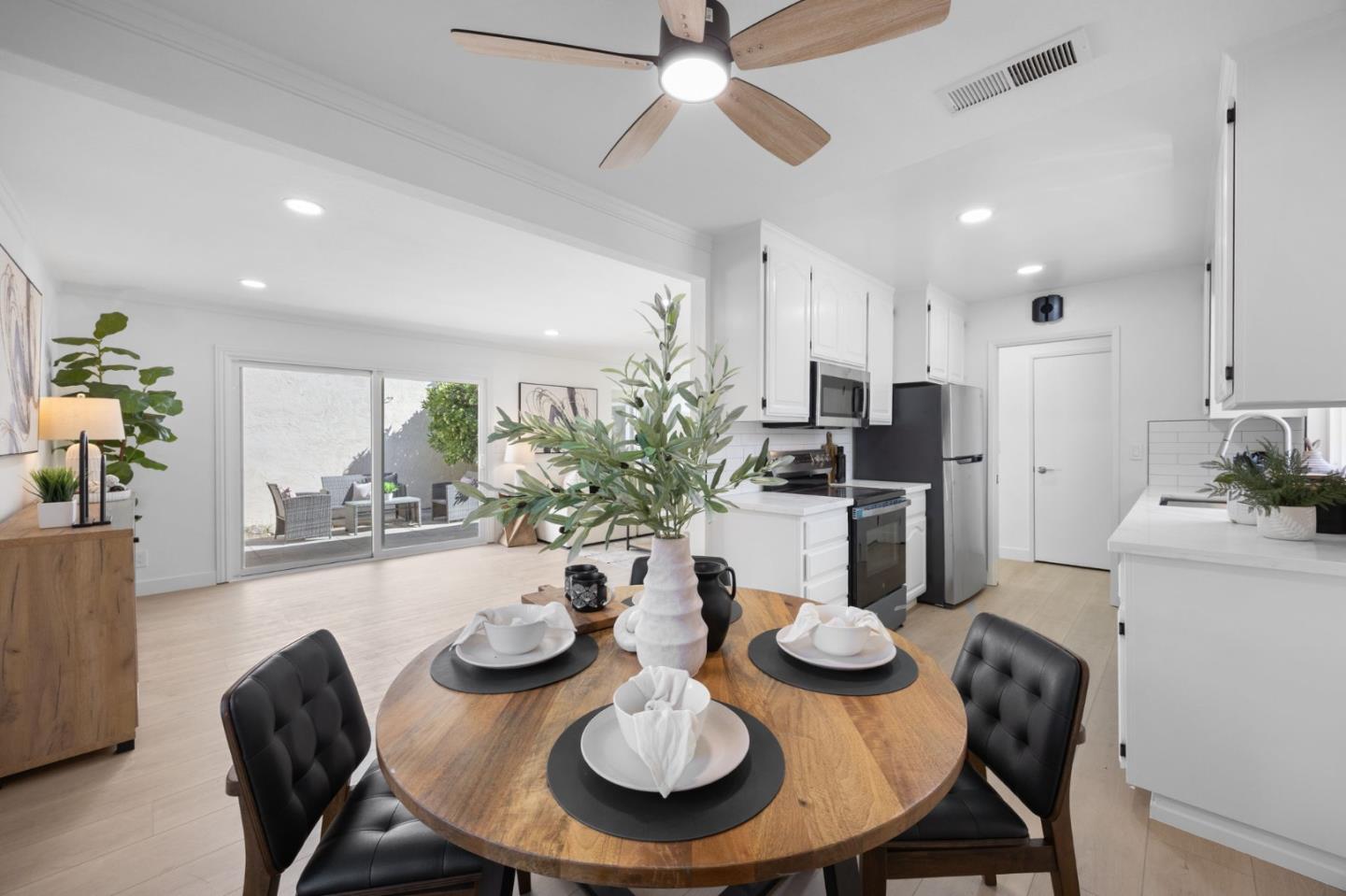Detail Gallery Image 59 of 70 For 735 Winstead Ter, Sunnyvale,  CA 94087 - 2 Beds | 2 Baths