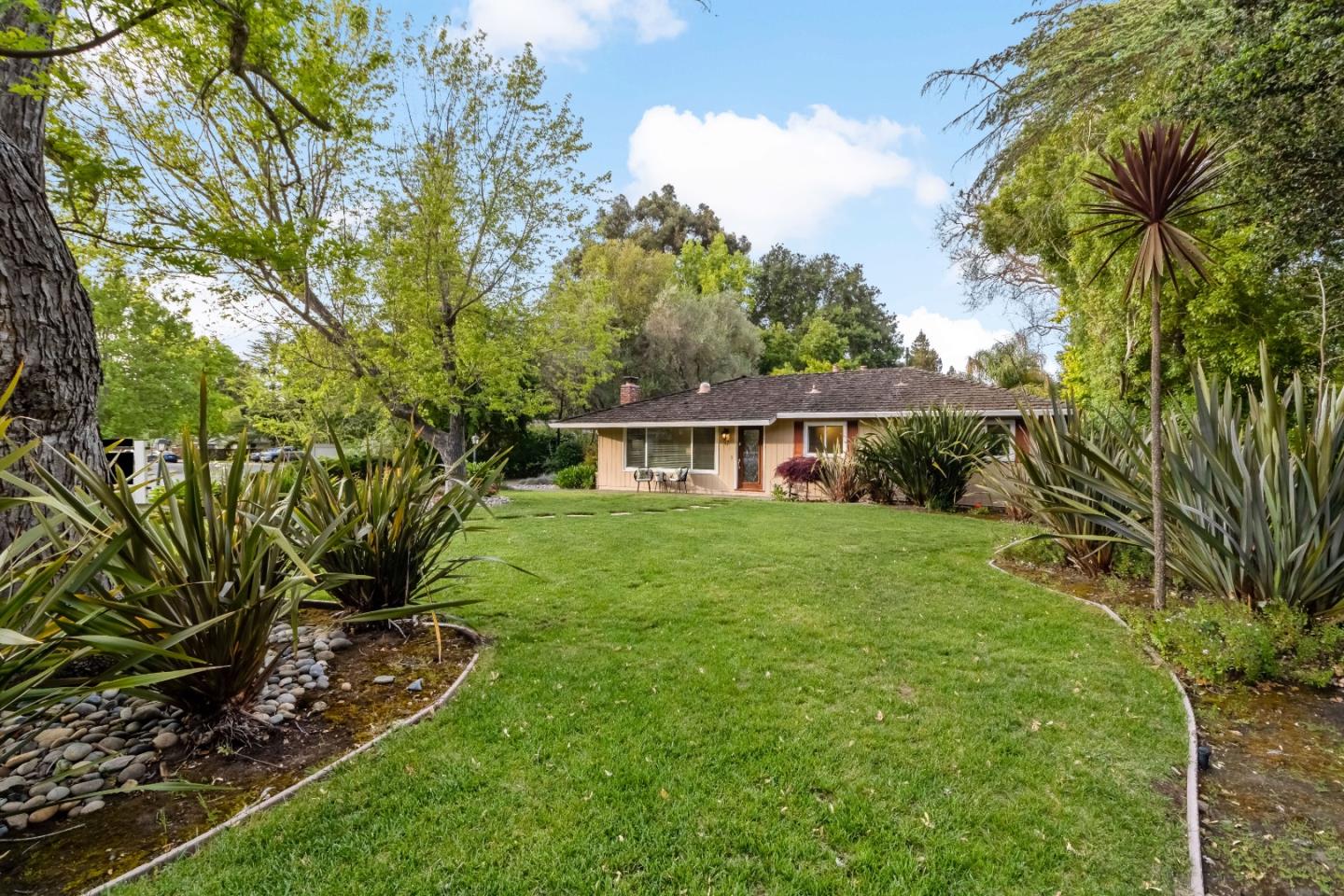 Detail Gallery Image 44 of 51 For 97 Snowden Ave, Atherton,  CA 94027 - 3 Beds | 2 Baths