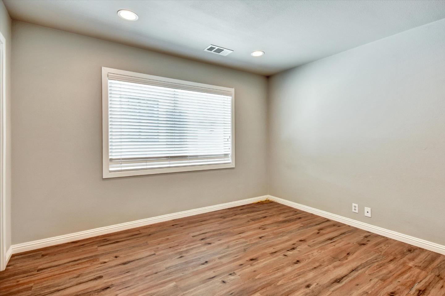 Detail Gallery Image 19 of 27 For 15107 Woodard Rd, San Jose,  CA 95124 - 3 Beds | 2 Baths
