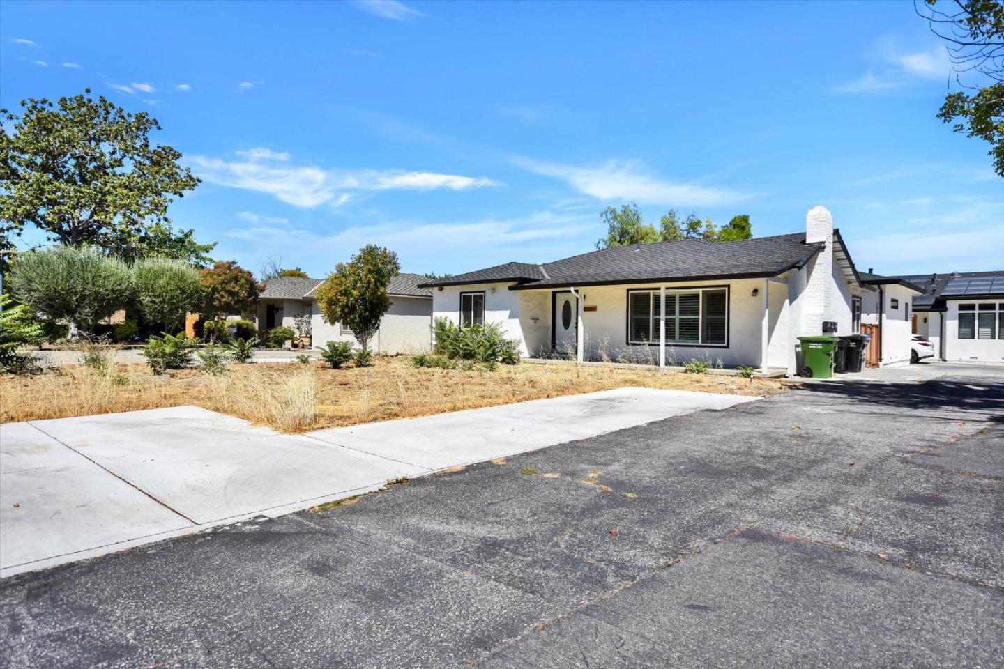 Detail Gallery Image 2 of 27 For 15107 Woodard Rd, San Jose,  CA 95124 - 3 Beds | 2 Baths