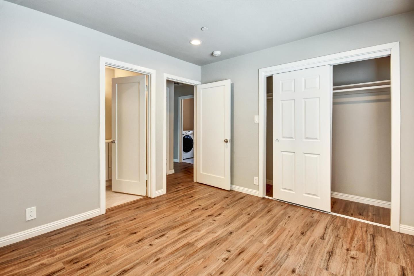 Detail Gallery Image 21 of 27 For 15107 Woodard Rd, San Jose,  CA 95124 - 3 Beds | 2 Baths