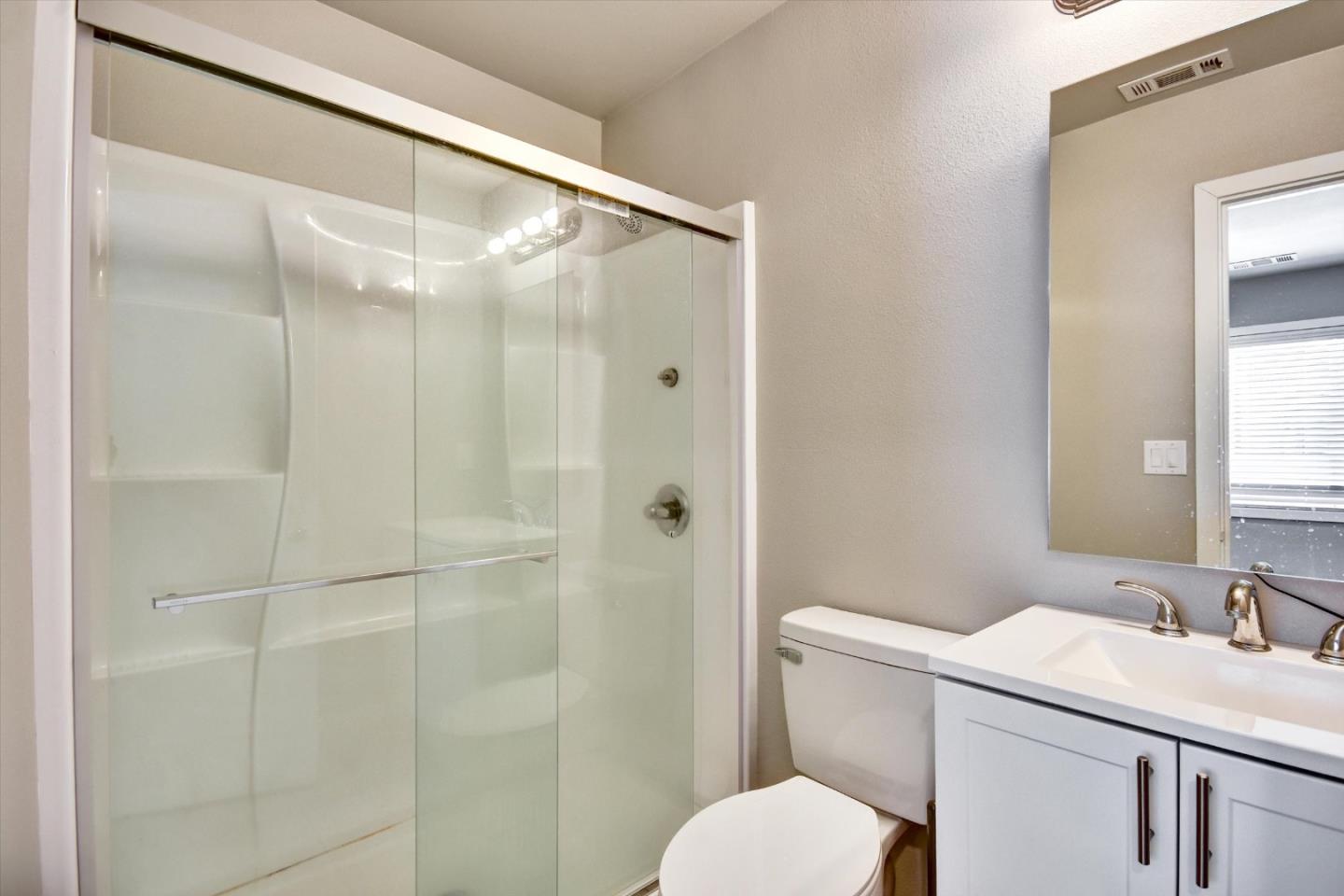 Detail Gallery Image 7 of 27 For 15107 Woodard Rd, San Jose,  CA 95124 - 3 Beds | 2 Baths
