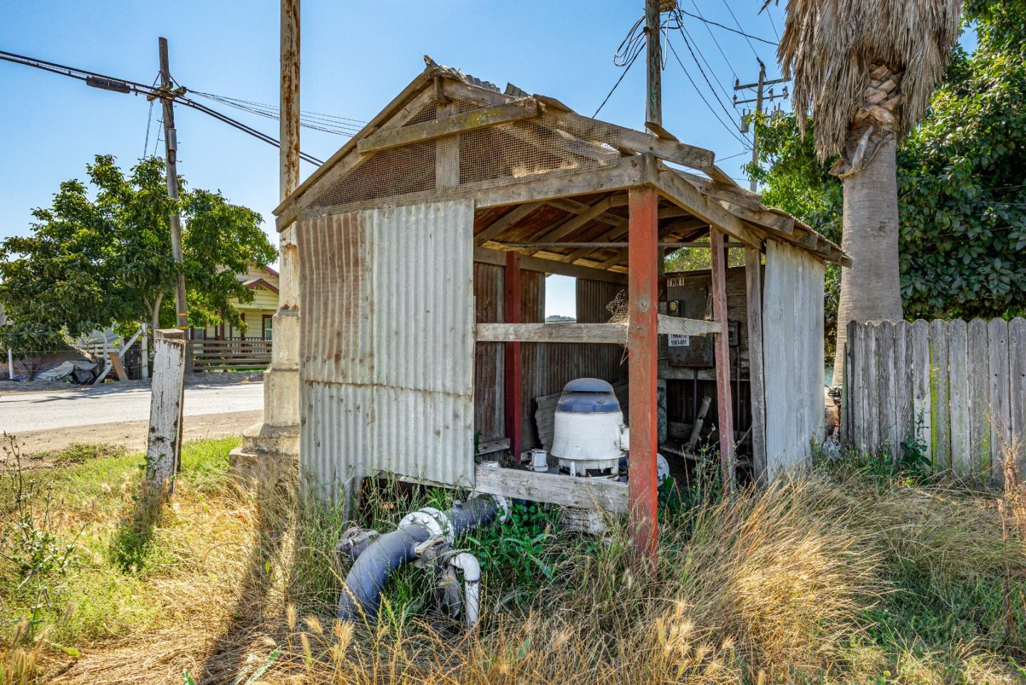 Detail Gallery Image 31 of 33 For 120 San Miguel Canyon Rd, Salinas,  CA 93901 - 4 Beds | 1/1 Baths