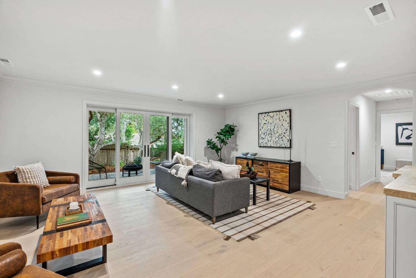Detail Gallery Image 22 of 37 For 1025 Sombrero Rd, Pebble Beach,  CA 93953 - 4 Beds | 3 Baths