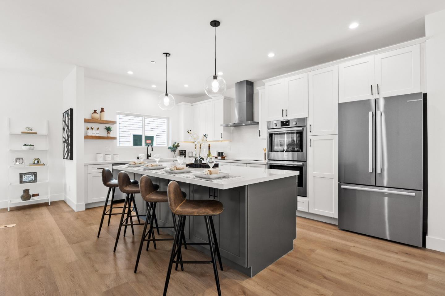 Detail Gallery Image 11 of 37 For 853 B Sierra Vista Ave, Mountain View,  CA 94043 - 4 Beds | 3/1 Baths