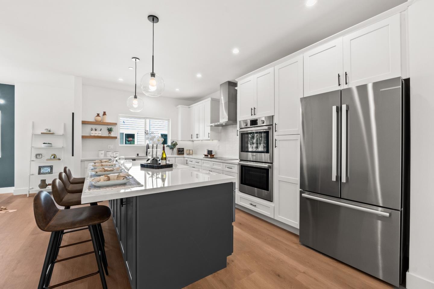Detail Gallery Image 12 of 37 For 853 B Sierra Vista Ave, Mountain View,  CA 94043 - 4 Beds | 3/1 Baths