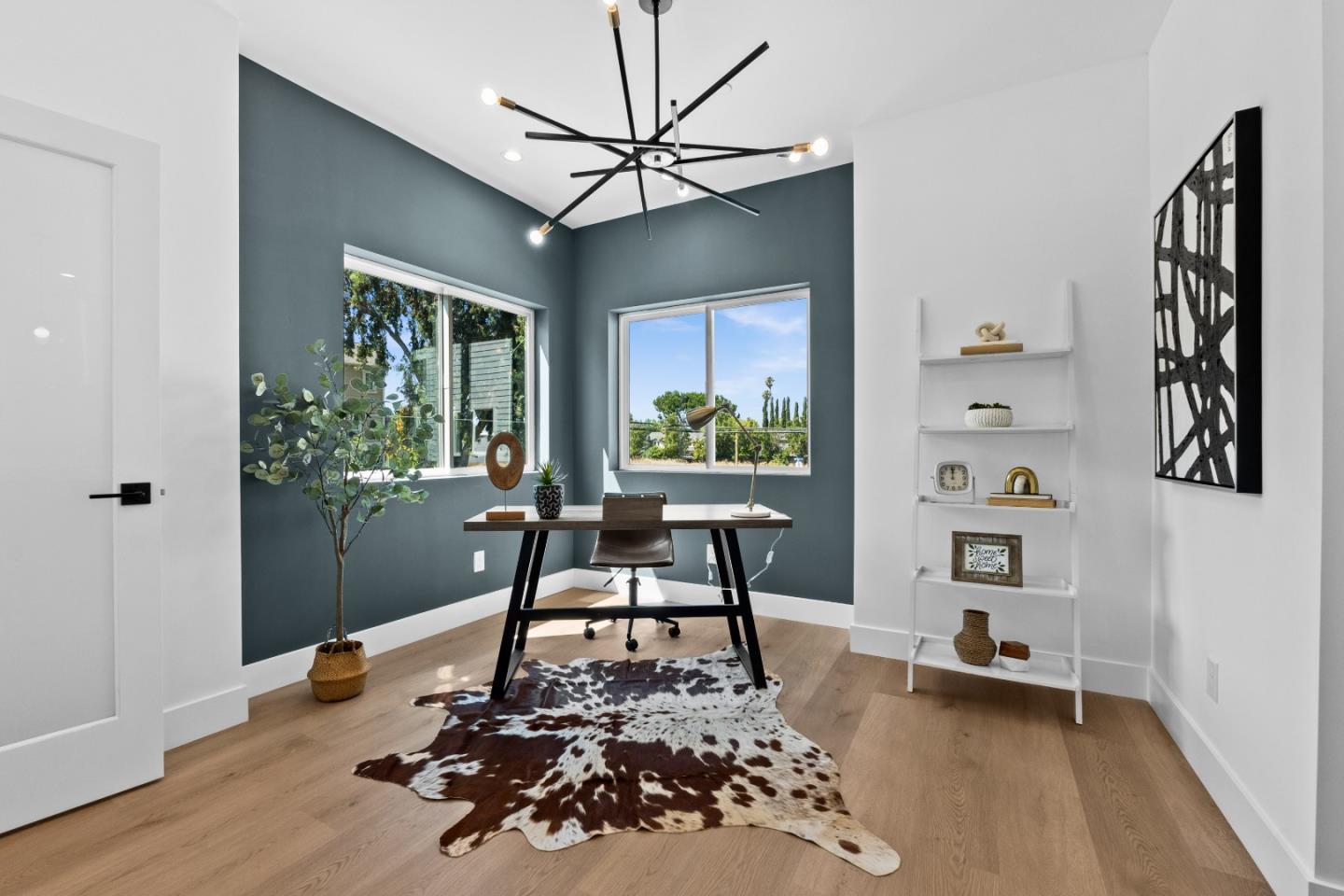 Detail Gallery Image 17 of 37 For 853 B Sierra Vista Ave, Mountain View,  CA 94043 - 4 Beds | 3/1 Baths