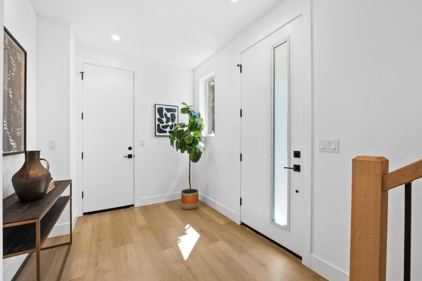 Detail Gallery Image 4 of 37 For 853 B Sierra Vista Ave, Mountain View,  CA 94043 - 4 Beds | 3/1 Baths