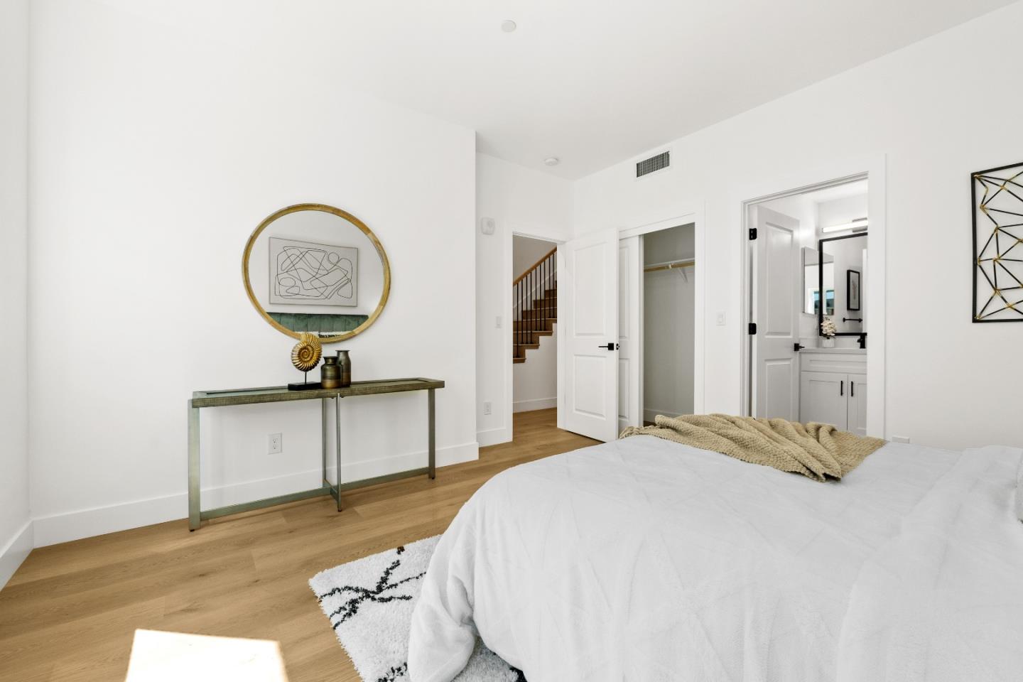 Detail Gallery Image 8 of 37 For 853 B Sierra Vista Ave, Mountain View,  CA 94043 - 4 Beds | 3/1 Baths