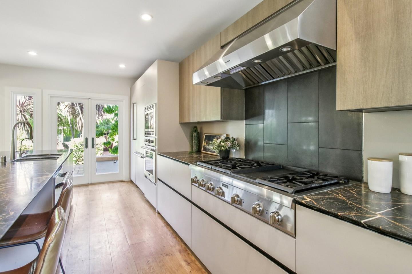 Detail Gallery Image 26 of 83 For 274 Princeton Rd, Menlo Park,  CA 94025 - 4 Beds | 3 Baths