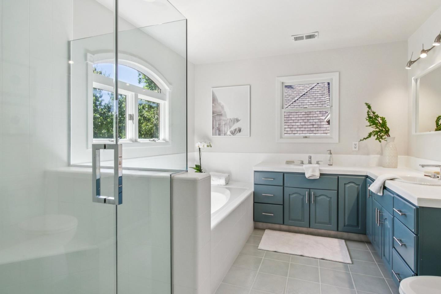Detail Gallery Image 44 of 83 For 274 Princeton Rd, Menlo Park,  CA 94025 - 4 Beds | 3 Baths