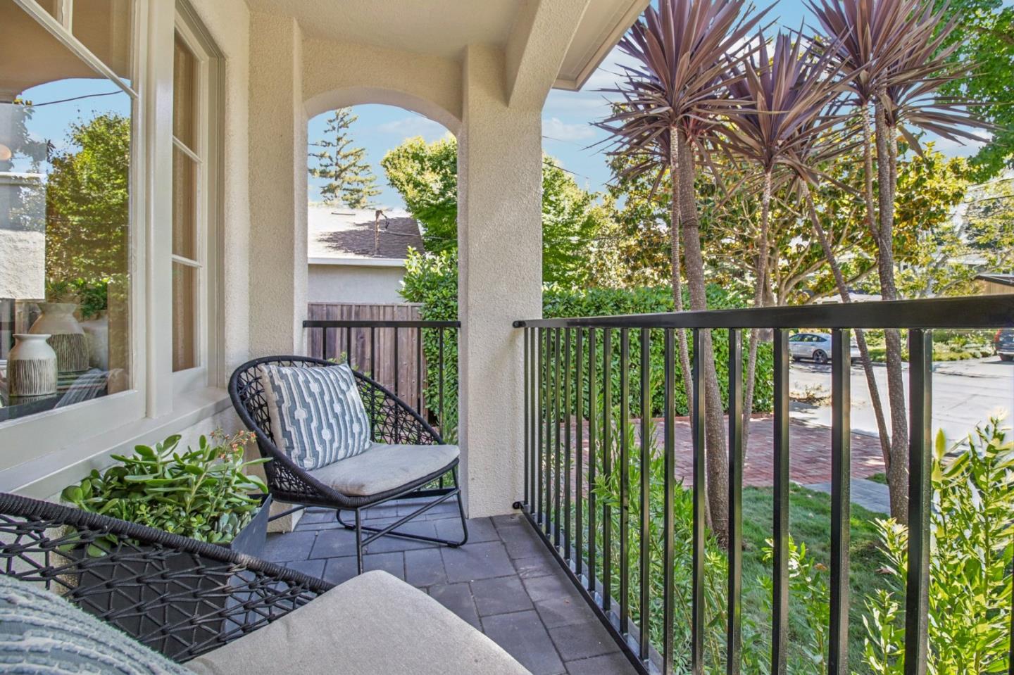Detail Gallery Image 7 of 83 For 274 Princeton Rd, Menlo Park,  CA 94025 - 4 Beds | 3 Baths