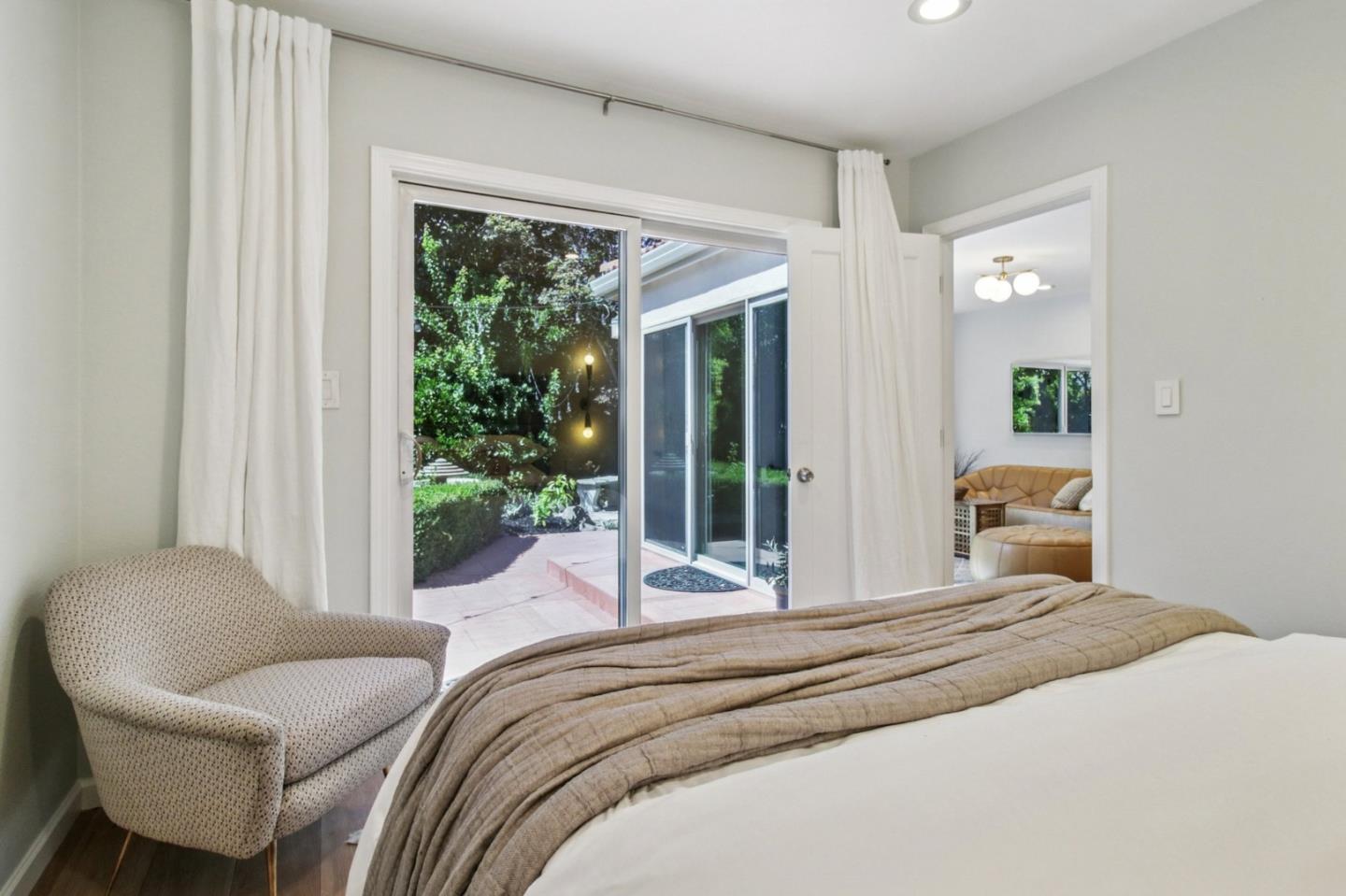 Detail Gallery Image 70 of 83 For 274 Princeton Rd, Menlo Park,  CA 94025 - 4 Beds | 3 Baths