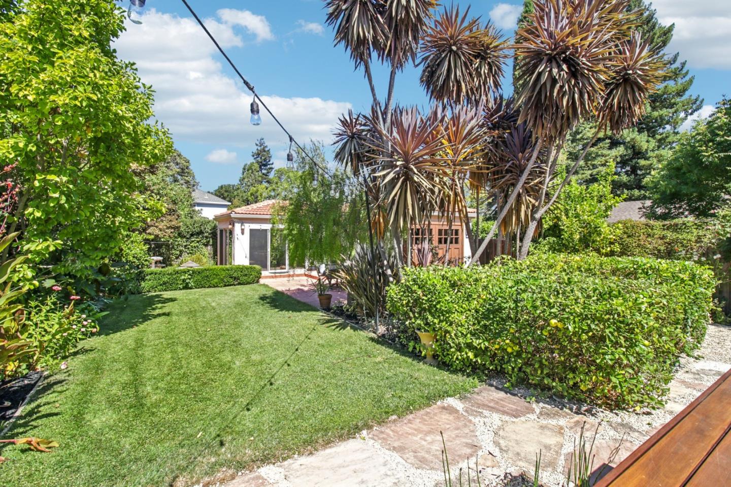 Detail Gallery Image 75 of 83 For 274 Princeton Rd, Menlo Park,  CA 94025 - 4 Beds | 3 Baths