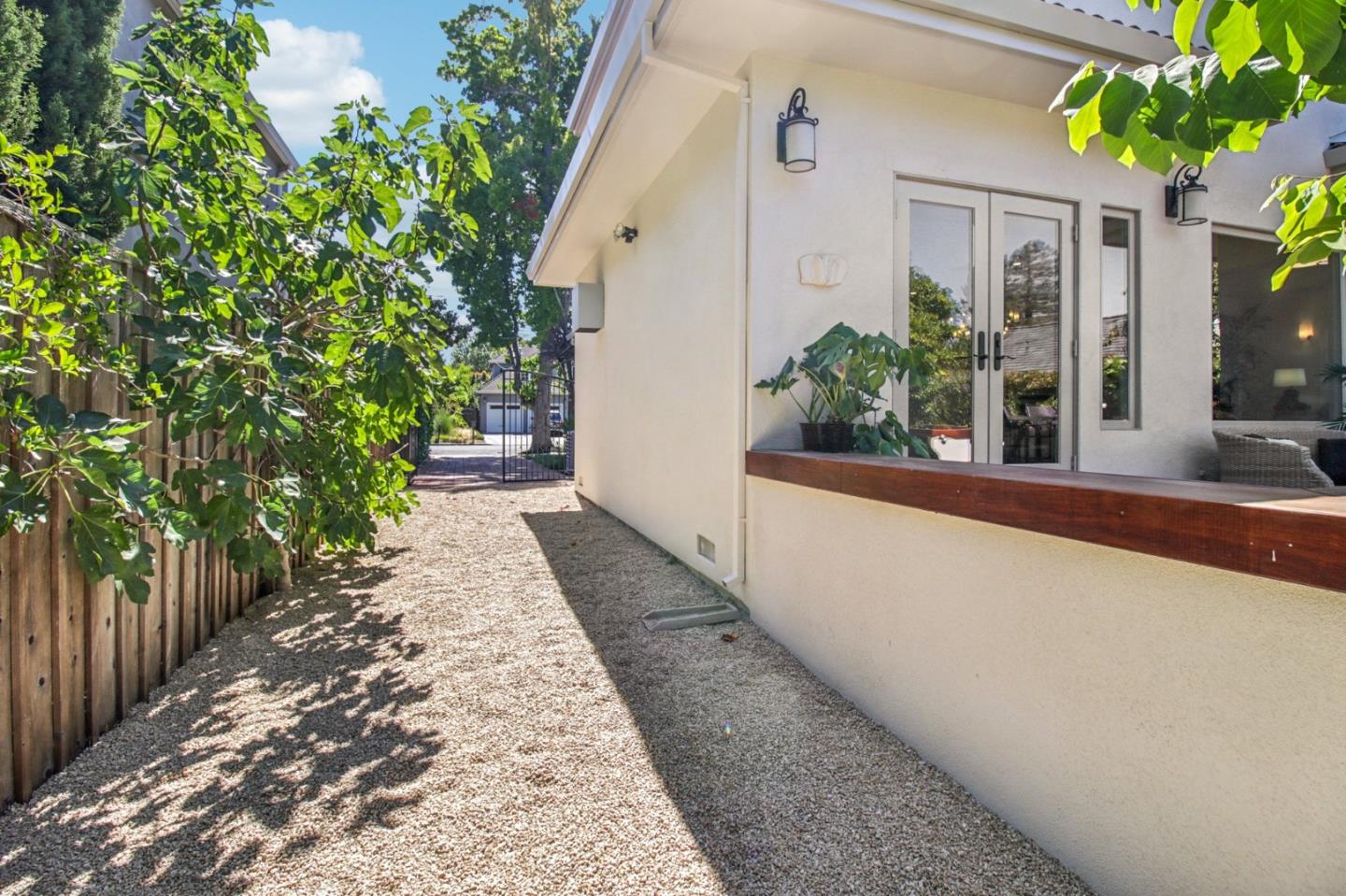 Detail Gallery Image 78 of 83 For 274 Princeton Rd, Menlo Park,  CA 94025 - 4 Beds | 3 Baths