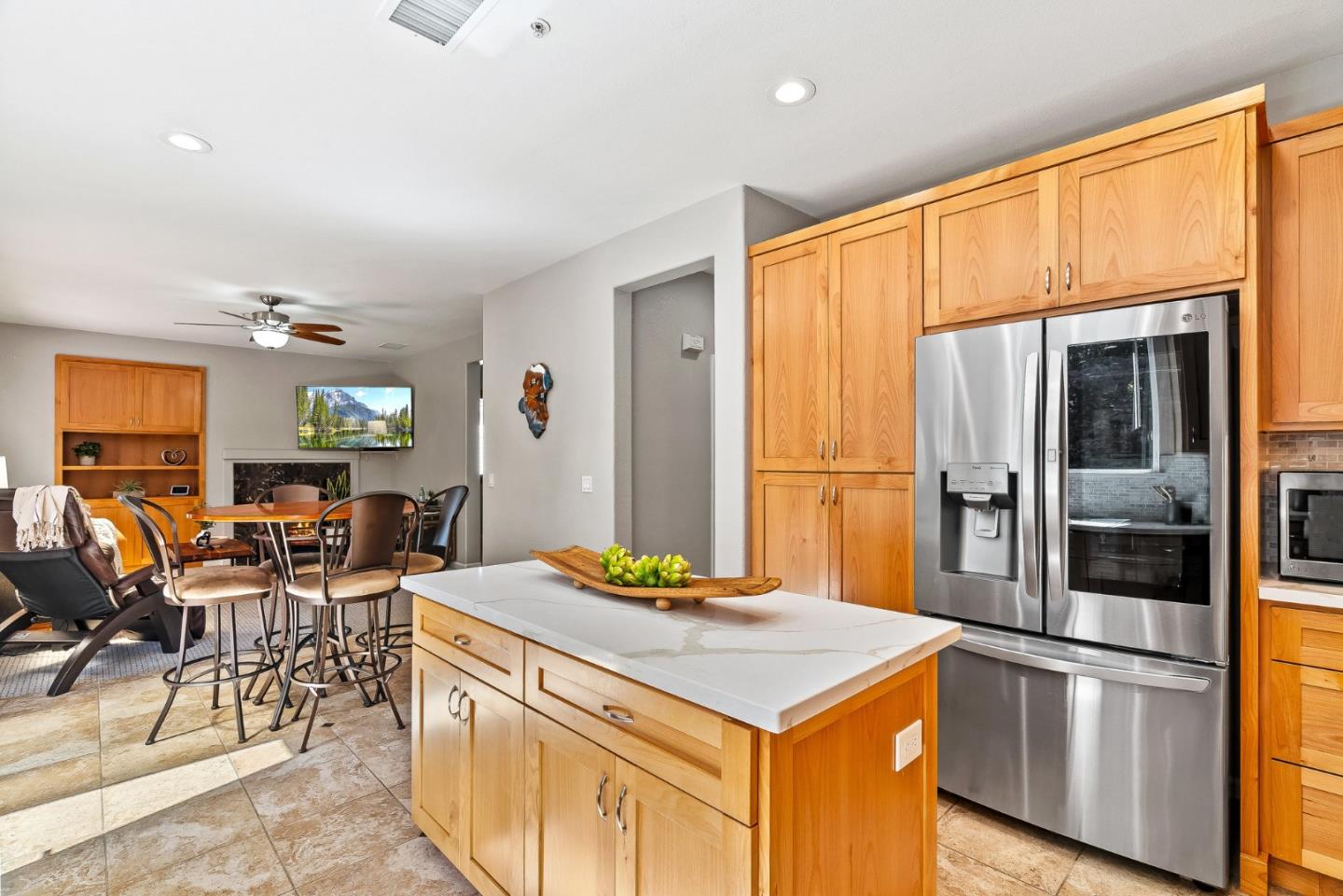 Detail Gallery Image 14 of 48 For 49 Monterey Vista Dr, Watsonville,  CA 95076 - 4 Beds | 2/1 Baths