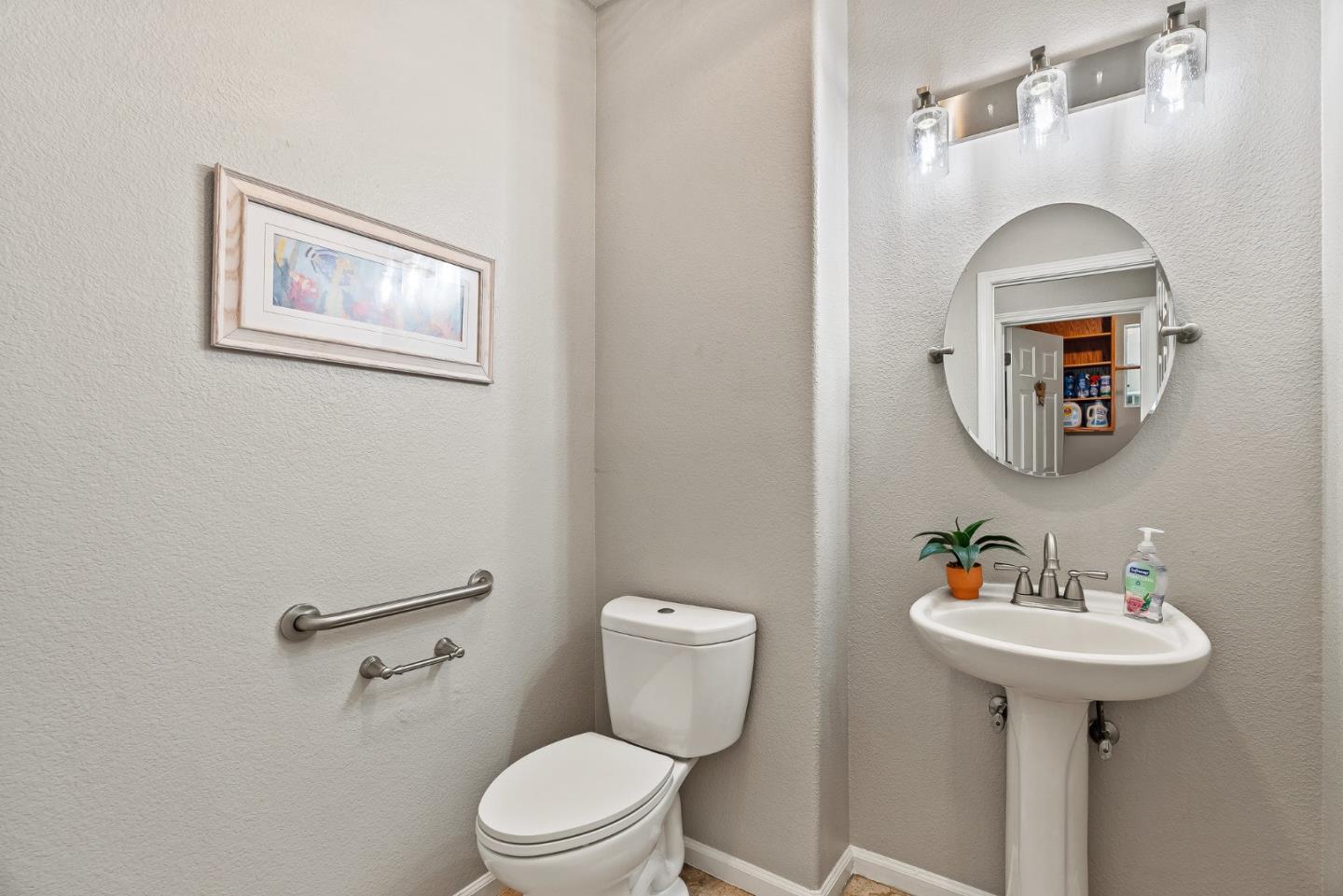 Detail Gallery Image 37 of 48 For 49 Monterey Vista Dr, Watsonville,  CA 95076 - 4 Beds | 2/1 Baths
