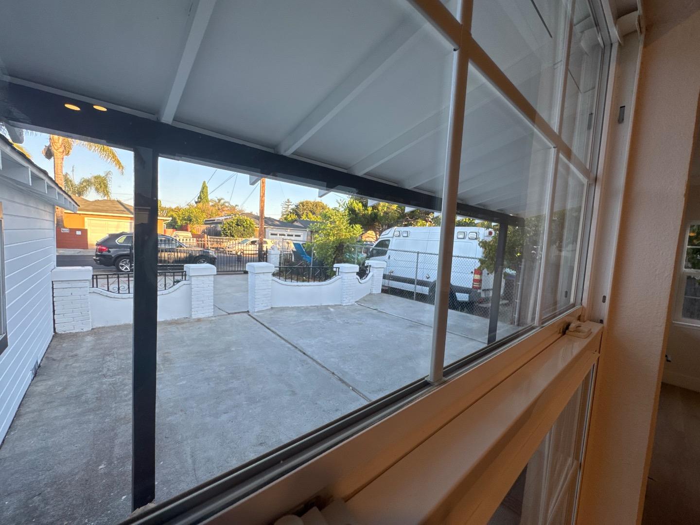 Detail Gallery Image 18 of 55 For 2112 Lincoln St, East Palo Alto,  CA 94303 - 2 Beds | 1 Baths