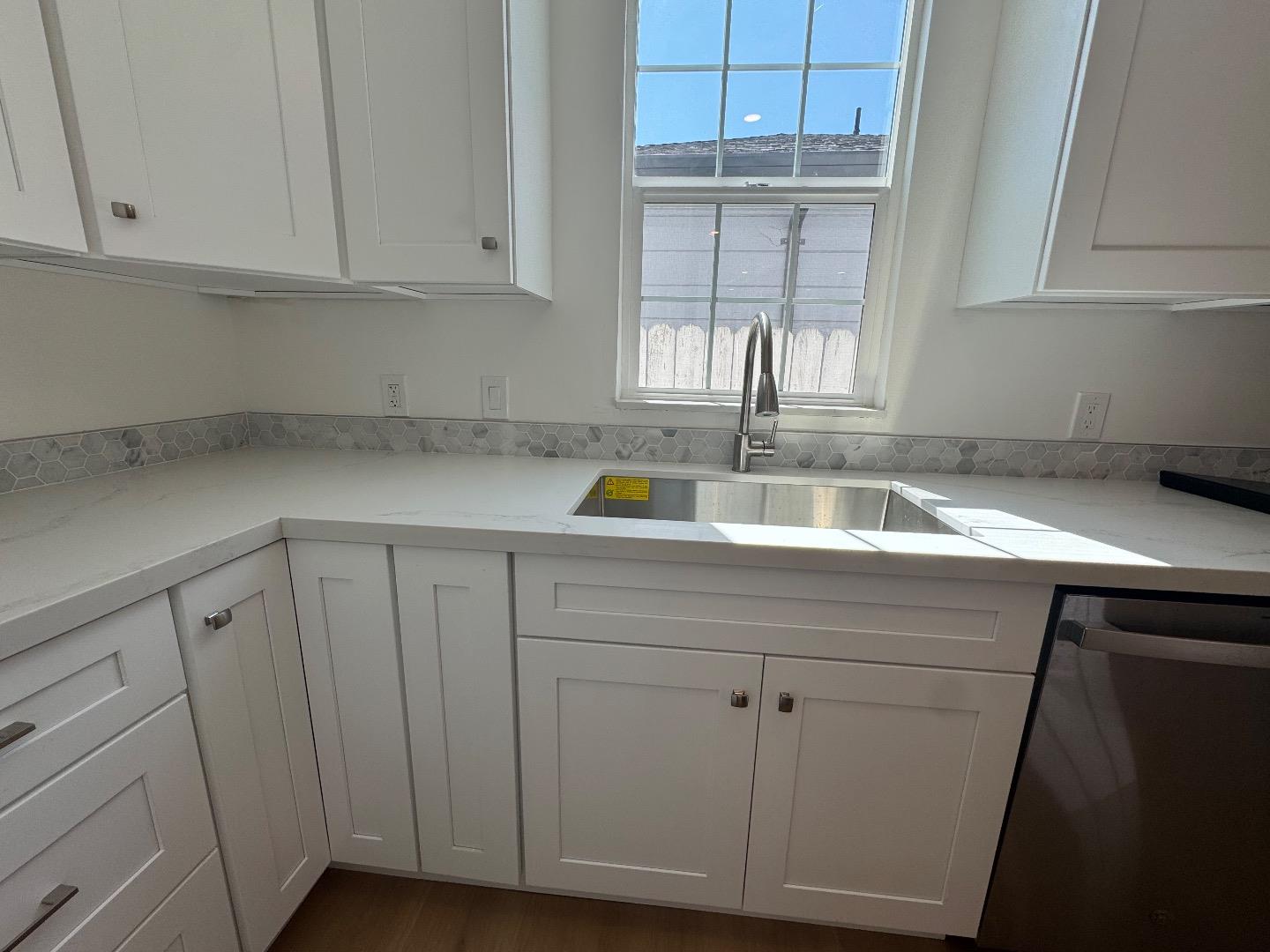 Detail Gallery Image 33 of 55 For 2112 Lincoln St, East Palo Alto,  CA 94303 - 2 Beds | 1 Baths