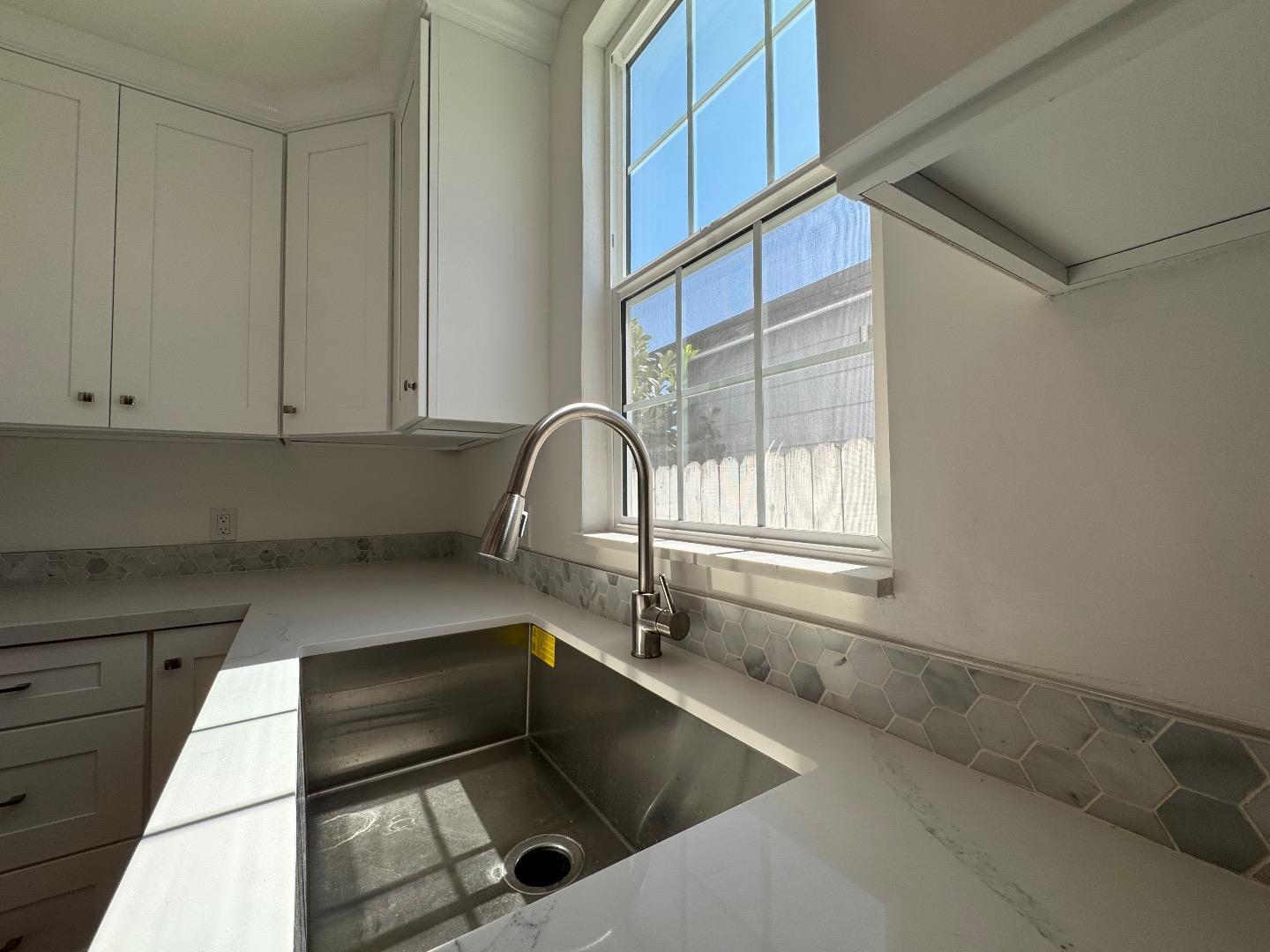 Detail Gallery Image 34 of 55 For 2112 Lincoln St, East Palo Alto,  CA 94303 - 2 Beds | 1 Baths