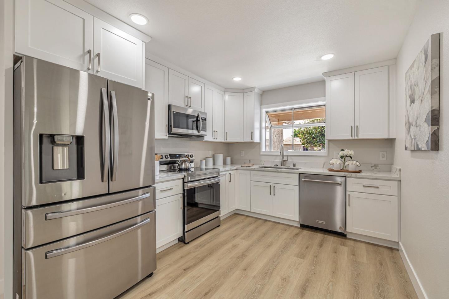 Detail Gallery Image 10 of 20 For 1944 S King Rd, San Jose,  CA 95122 - 4 Beds | 2 Baths