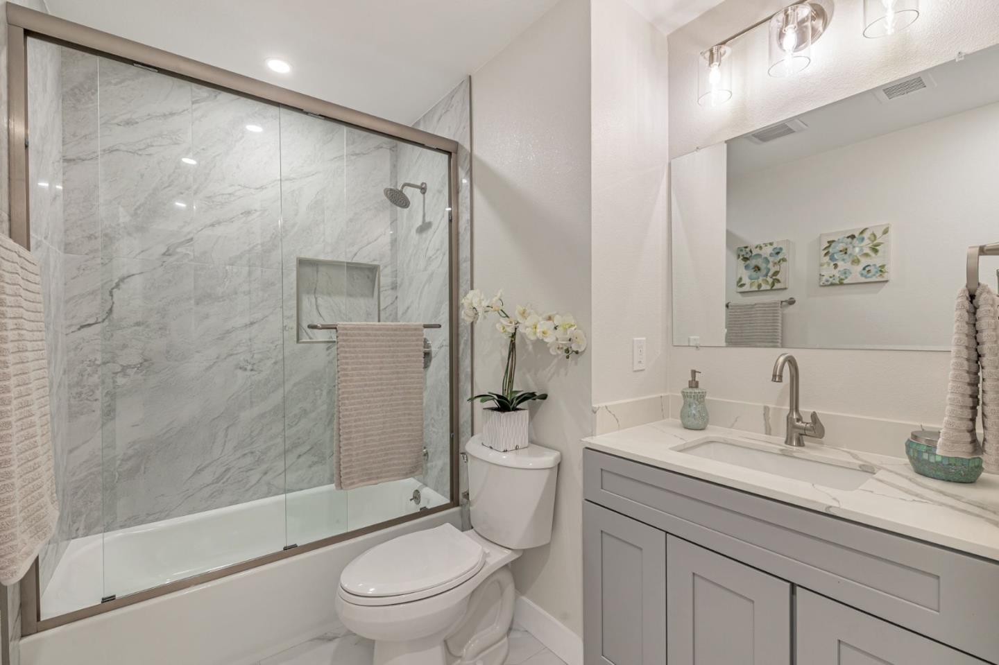 Detail Gallery Image 11 of 20 For 1944 S King Rd, San Jose,  CA 95122 - 4 Beds | 2 Baths
