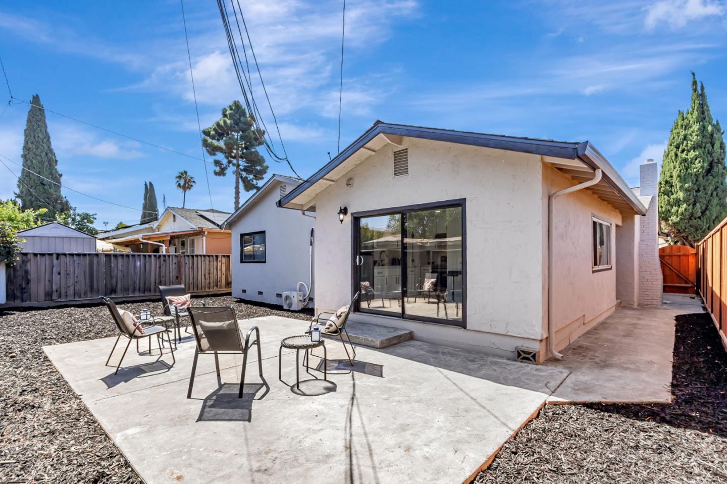 Detail Gallery Image 14 of 20 For 1944 S King Rd, San Jose,  CA 95122 - 4 Beds | 2 Baths