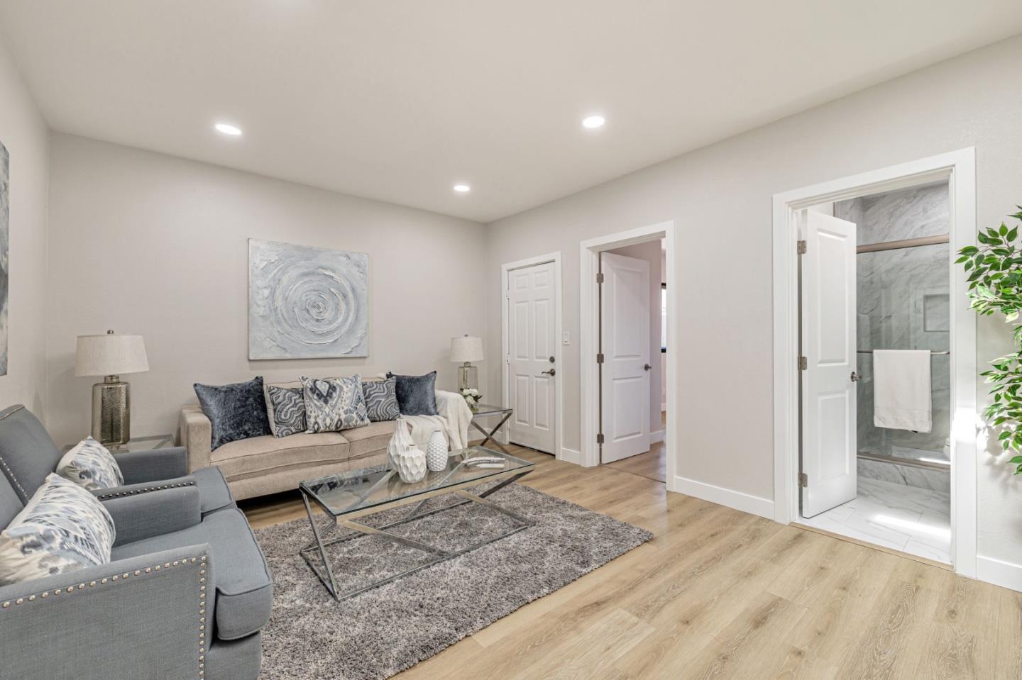 Detail Gallery Image 7 of 20 For 1944 S King Rd, San Jose,  CA 95122 - 4 Beds | 2 Baths
