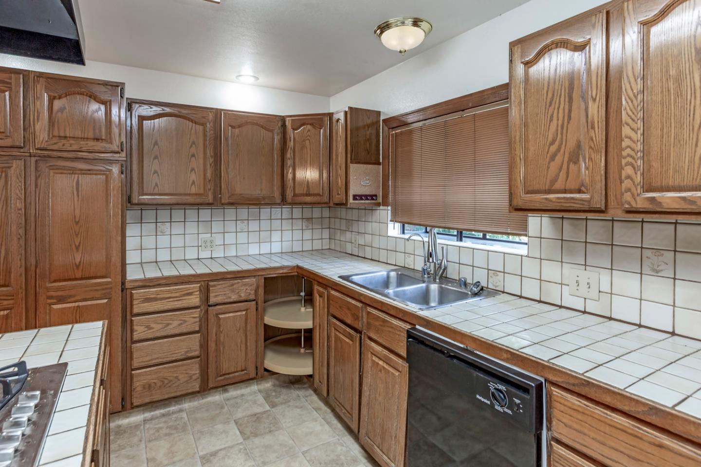 Detail Gallery Image 11 of 26 For 1629 Palo Santo Dr, Campbell,  CA 95008 - 3 Beds | 1/1 Baths