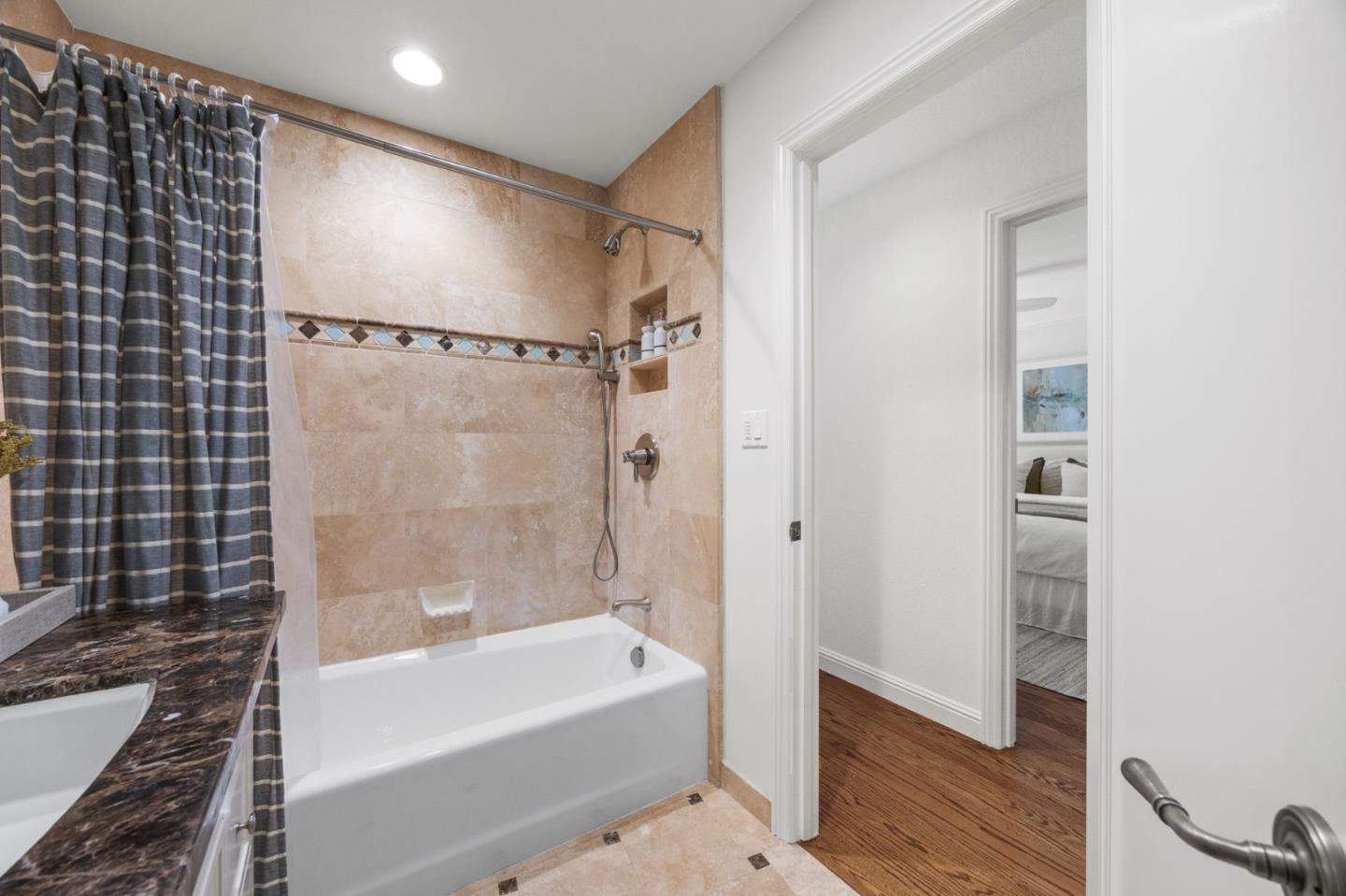 Detail Gallery Image 14 of 22 For 236 Windsor Dr, San Carlos,  CA 94070 - 3 Beds | 2 Baths
