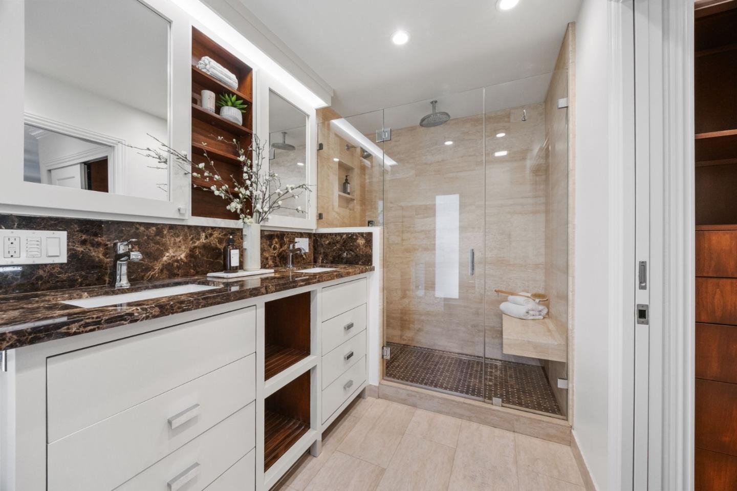Detail Gallery Image 16 of 22 For 236 Windsor Dr, San Carlos,  CA 94070 - 3 Beds | 2 Baths
